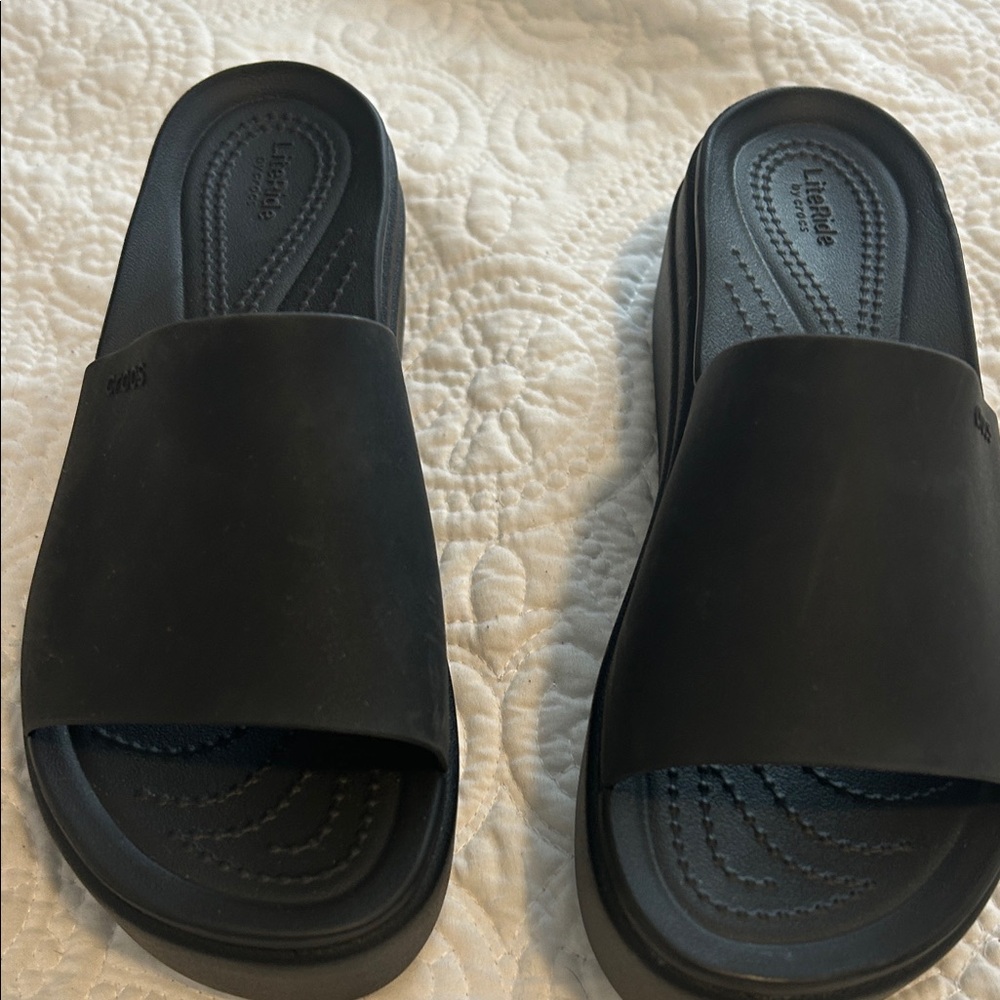 CROCS Women's Black Slide Sandals